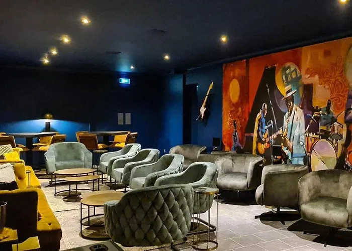 In With Private Garden Villa Lanzac