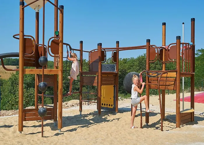 In With Private Garden Villa Lanzac