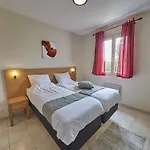 Vila In With Private Garden Lanzac