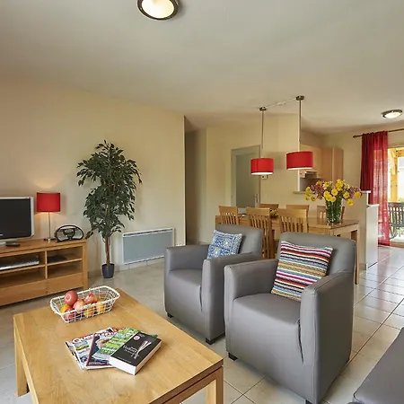 In With Private Garden Villa