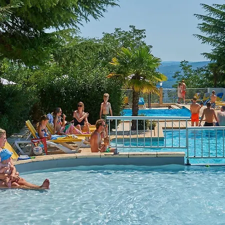 In With Private Garden Villa *