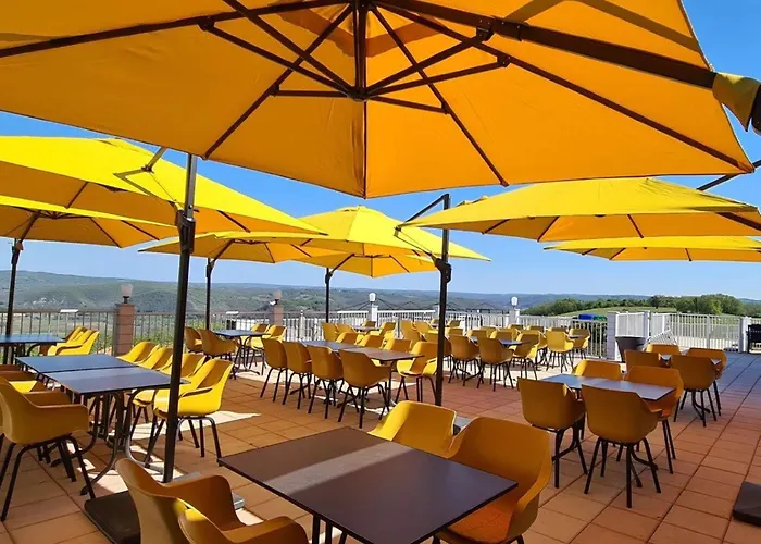 In With Private Garden Lanzac