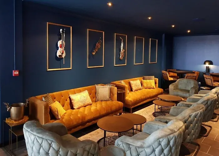 In With Private Garden Lanzac